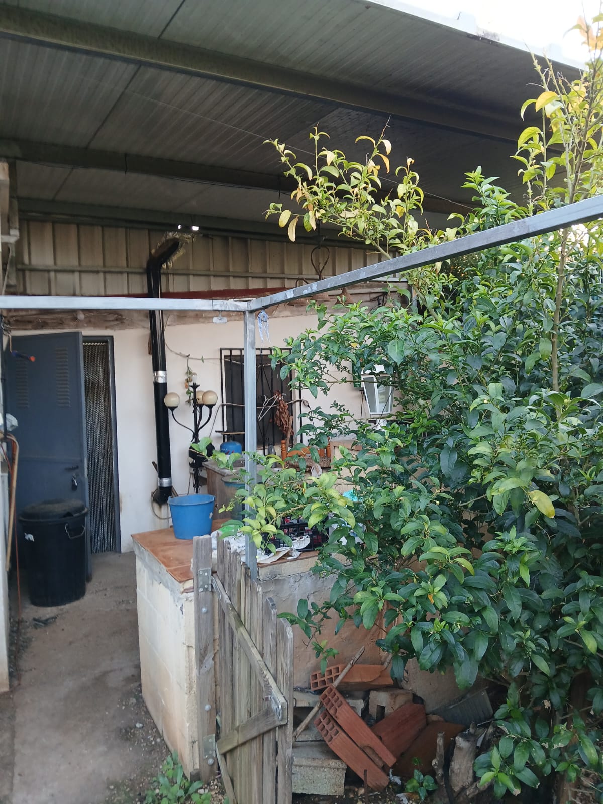 Beniarbeig. Pequeña casa de Campo en venta