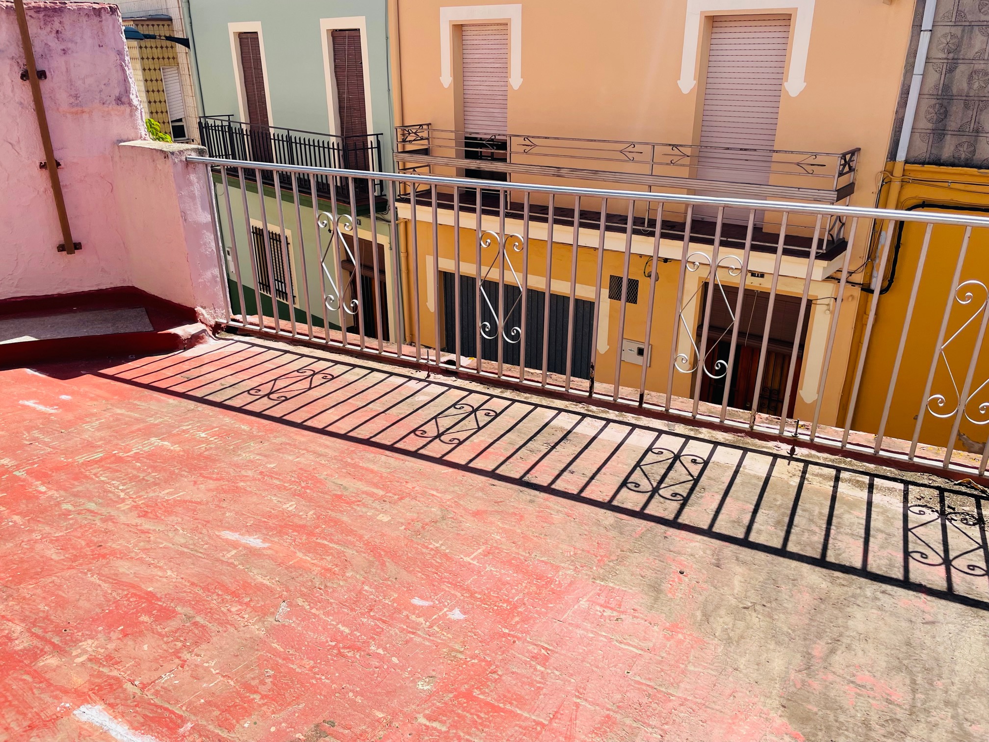 Sagra. Town house with terrace for sale