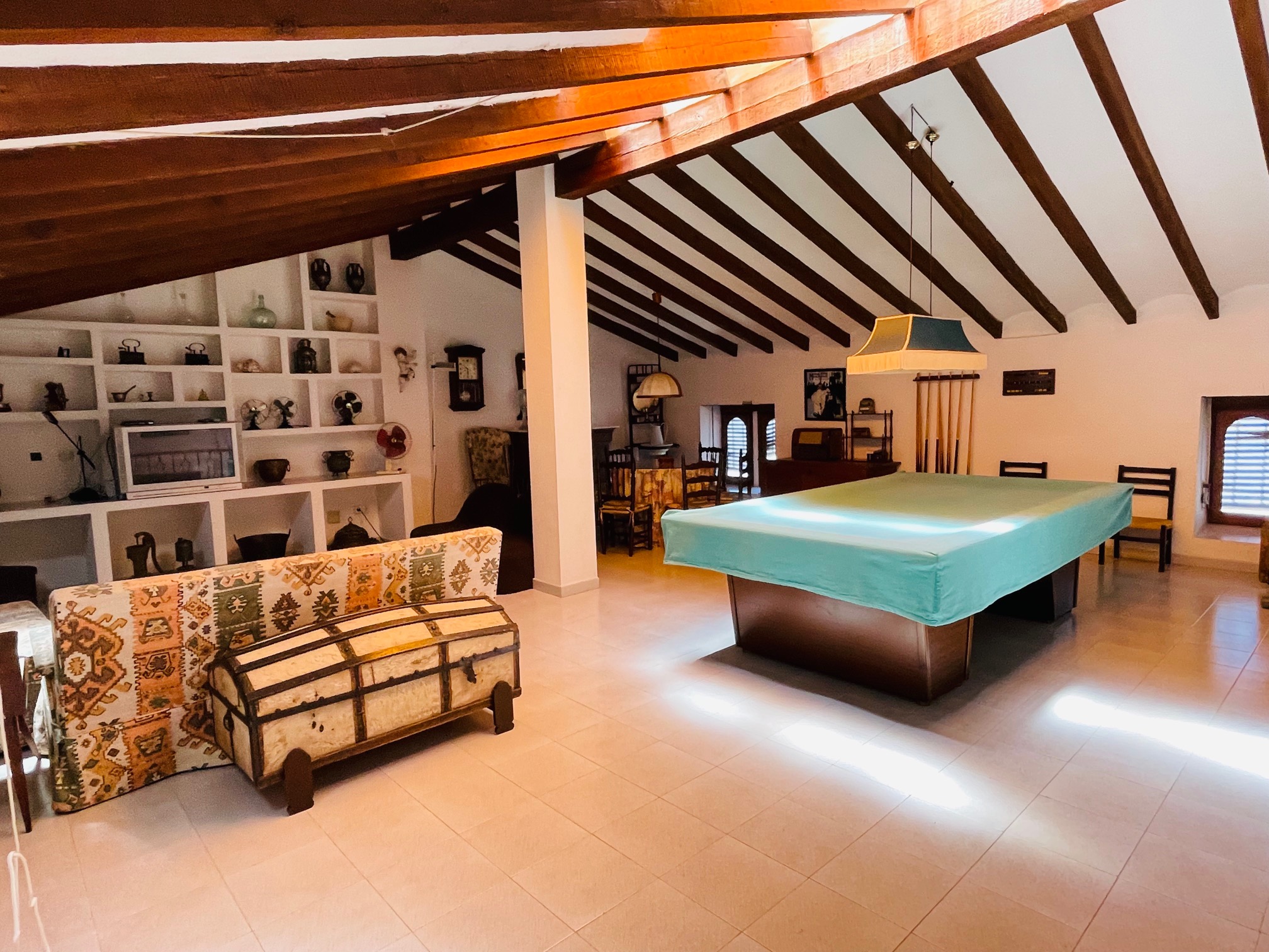 Pedreguer. Beautiful house with pool in the center for sale